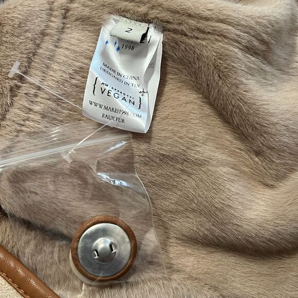 MAREI 1998
Sweet Pea Sand Reversible Bonded Faux Suede & Faux Fur Coat - Picture 14 of 14